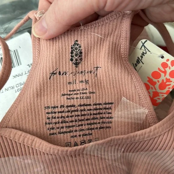 Free People cropped run tank in soft pink Size M/L - Picture 10 of 10